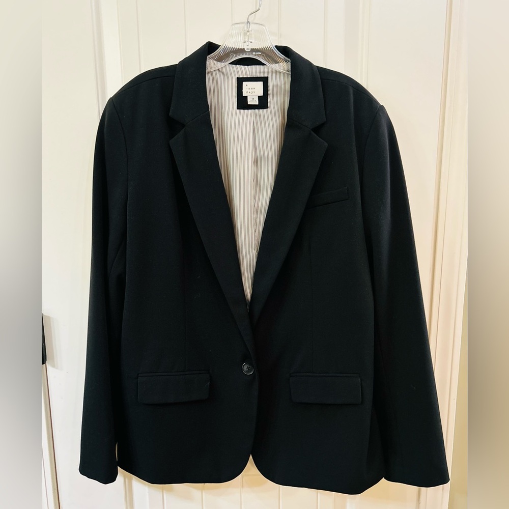 a new day Women's Classic Black Blazer - Never Worn